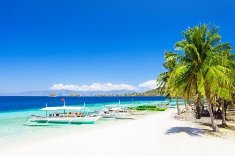 15+ Best Places to Visit in the Philippines This Summer